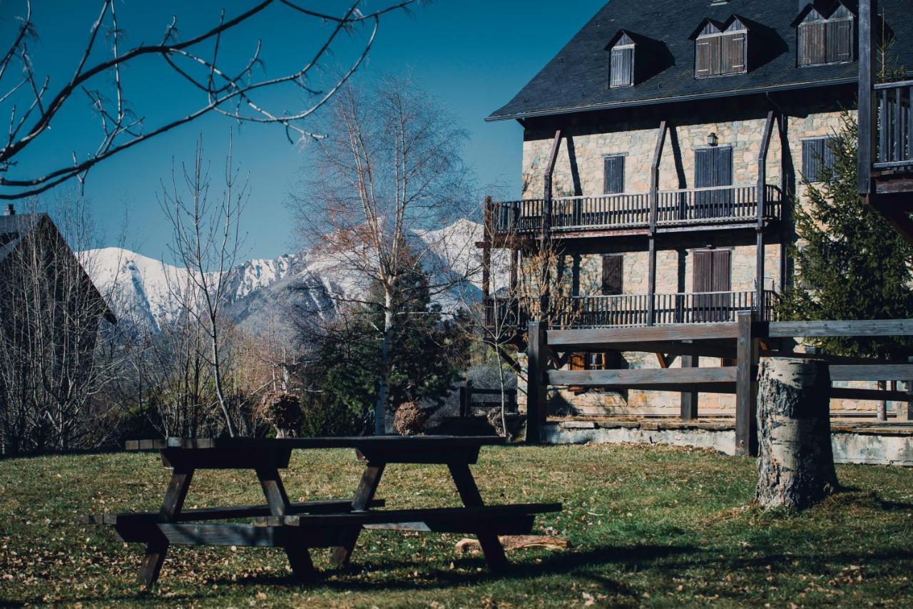 Snoe Vall De Boi Aparthotel Pla de l'Ermita Esterno foto