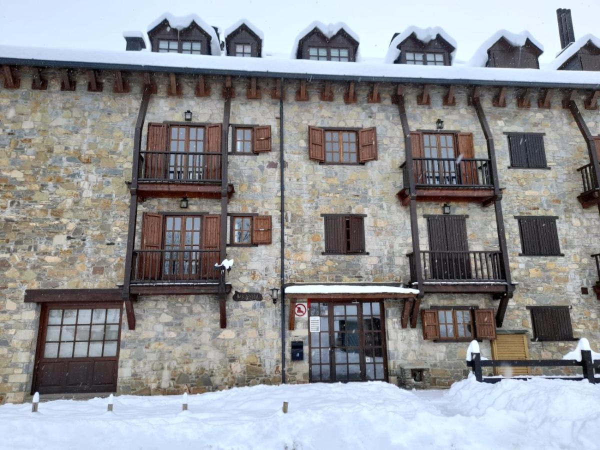 Snoe Vall De Boi Aparthotel Pla de l'Ermita Esterno foto